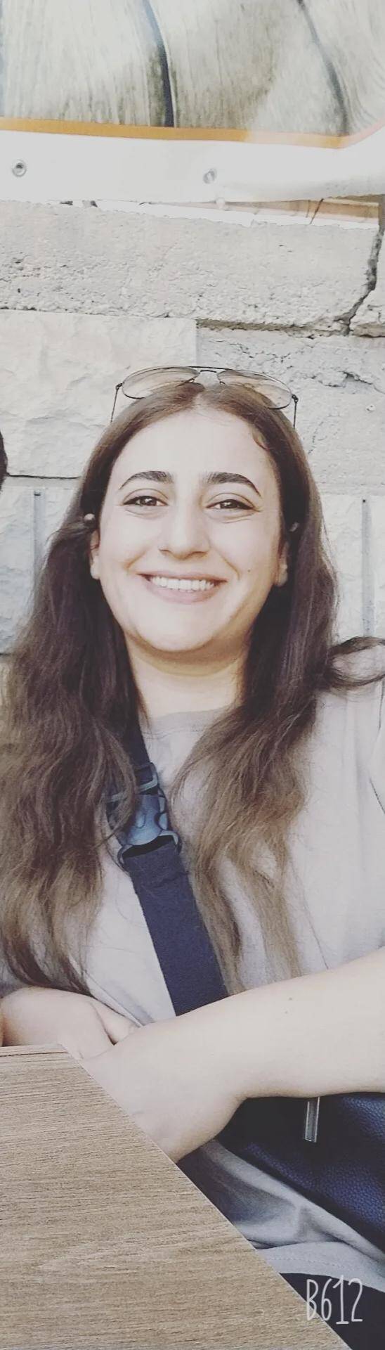 Esma S.