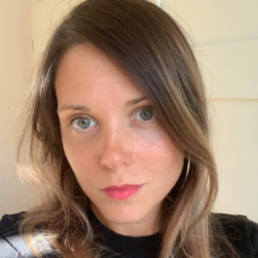 Elisa R.