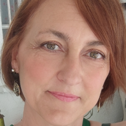 Linda Delphigué - Experte en Relation Client & Support