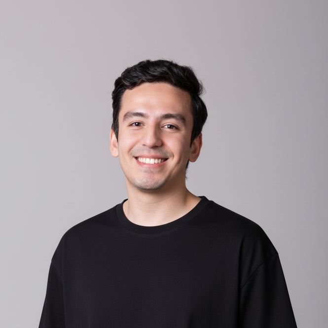 Navid Khm - Front-end Engineer