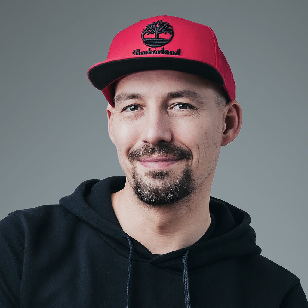 Thomas Schiffmann - UI Designer | Accessibility Expert | AI Creative