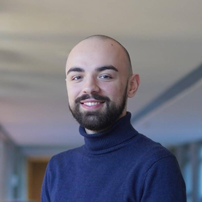 Lhadi  - B2B Business Developer