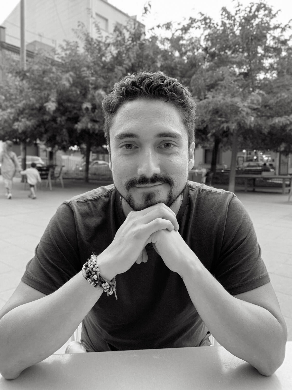 Pierre Llanos - Realizador Audiovisual | Director & Editor