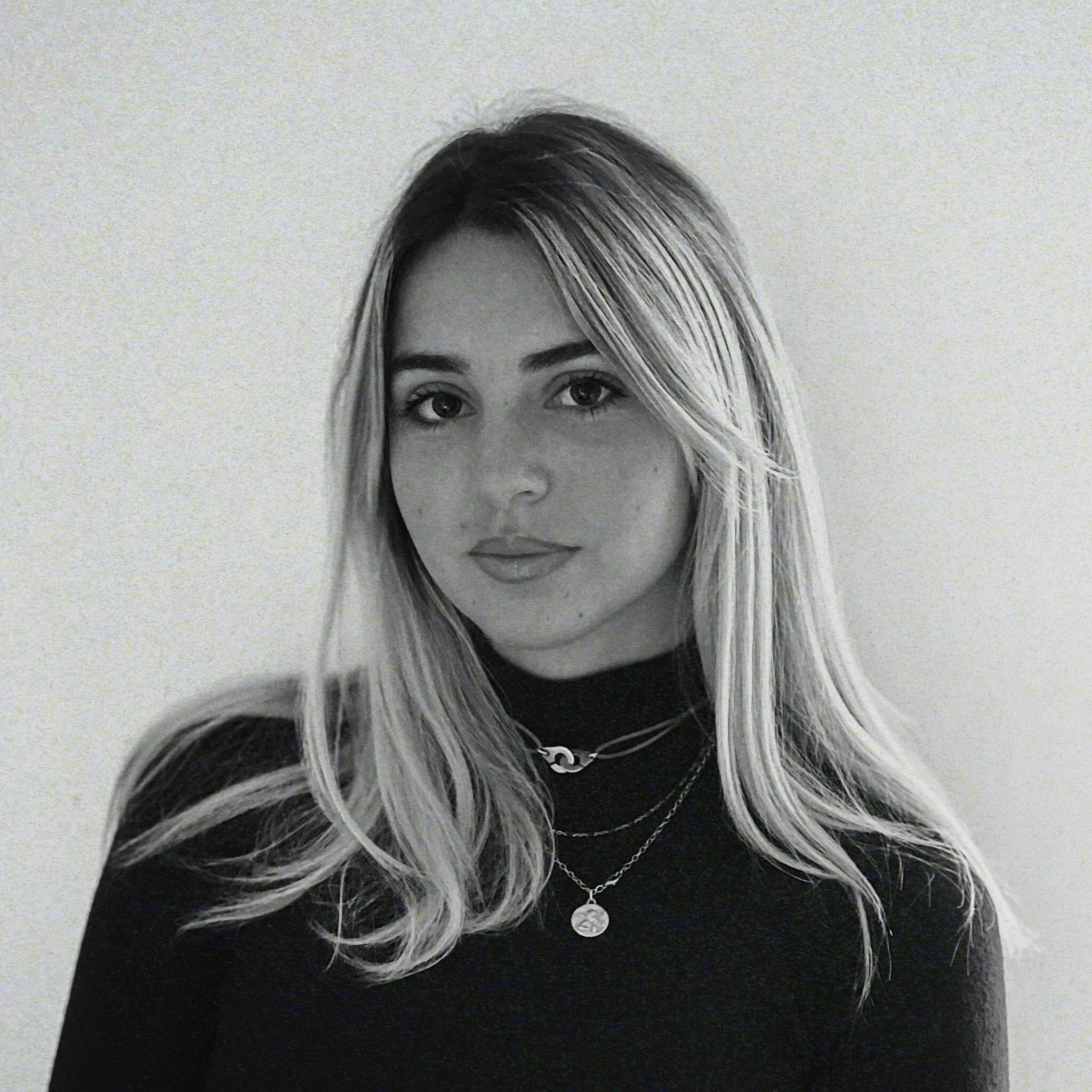 Ilana  - Freelance en rédaction, relecture et traduction