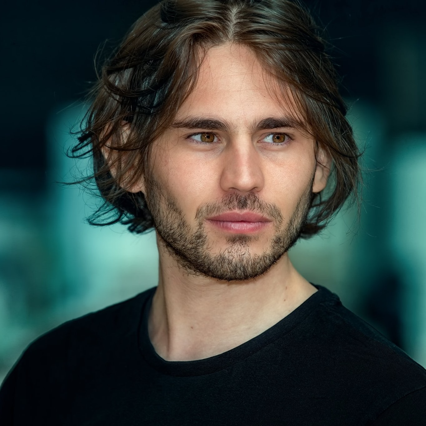 Mathieu Aubert - VIDÉASTE  / RÉALISATEUR / CADREUR / MONTEUR / 