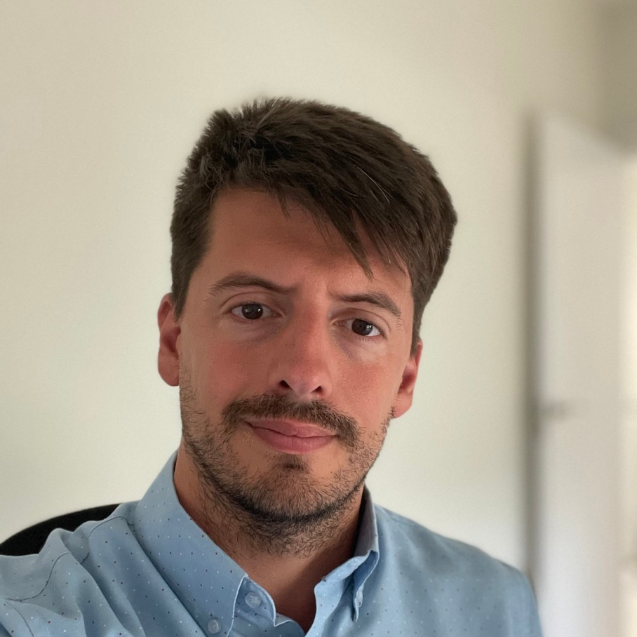 Alberto Aguilera - Desarrollador Analista Front end Angular React