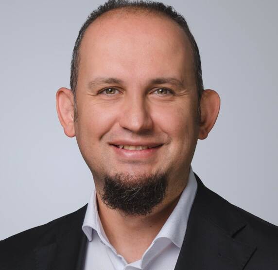 Gültekin  - Business Intelligence Solutions