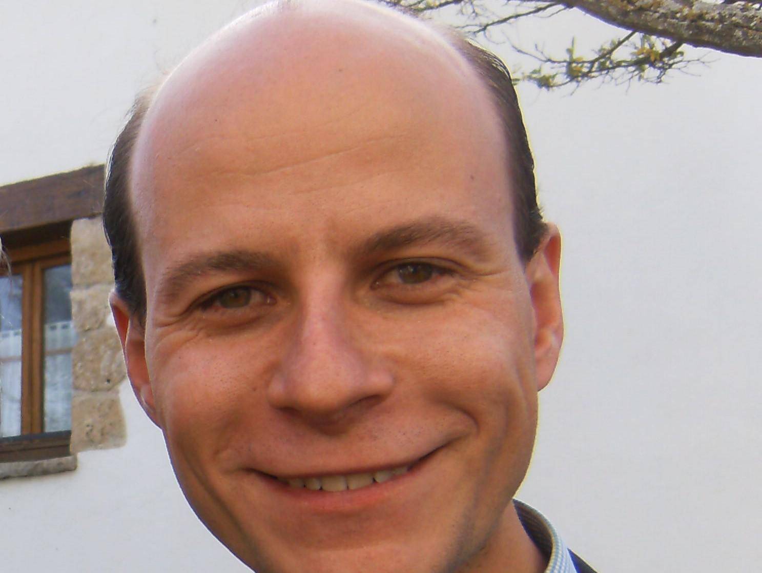 Ramón Serrano García - Marketing online✅SEO🚀GEO🎯Analytics📈Power Bi 
