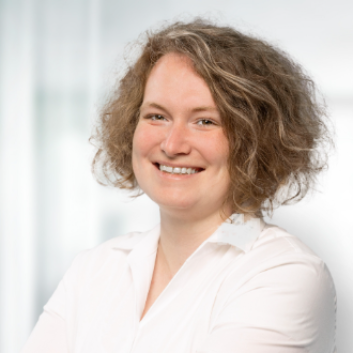 Anna Zeller - Medial Writer