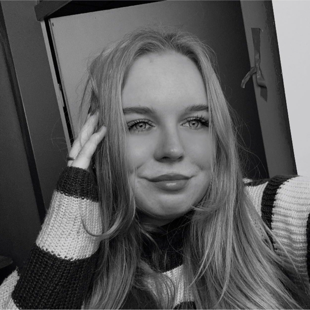 Esmay A. - Brand designer & strategist