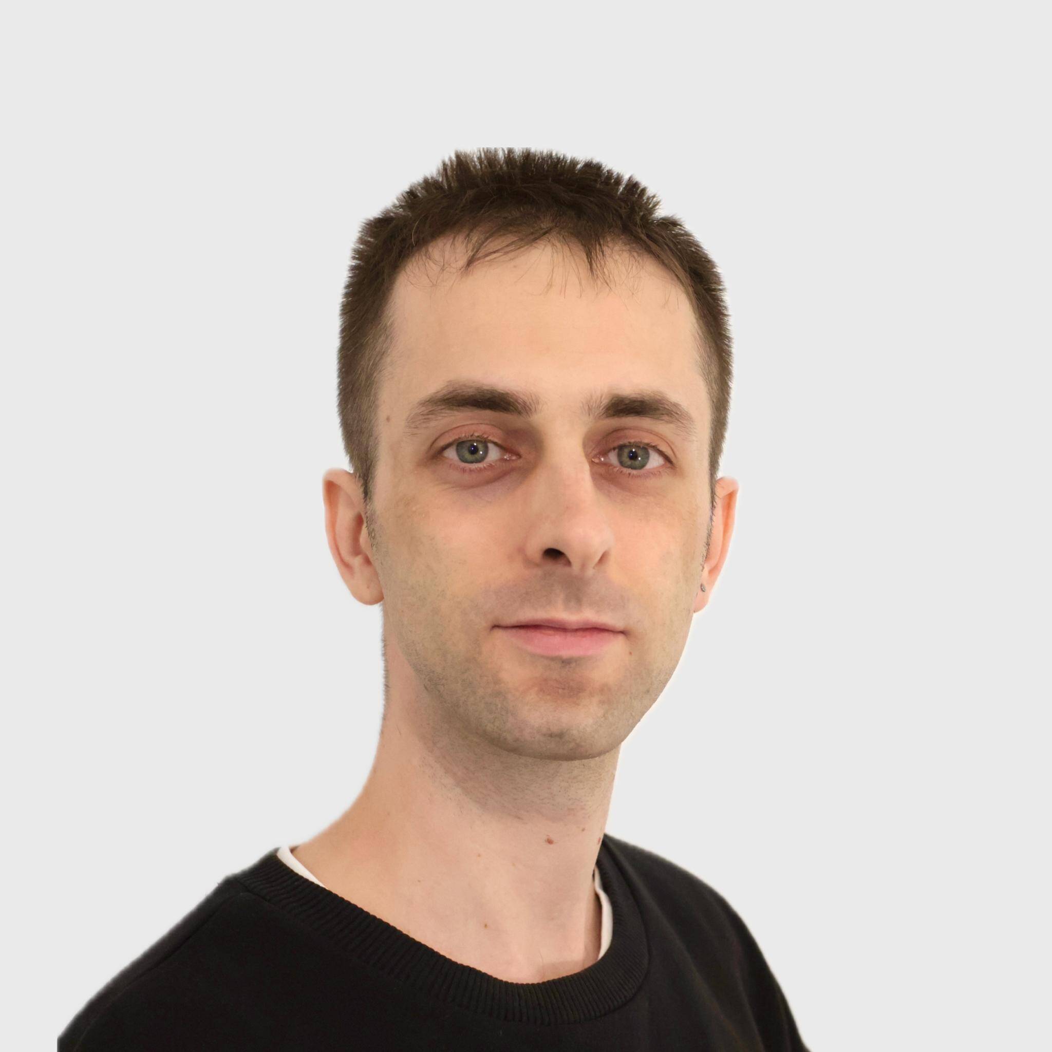 Quentin A. - Développeur Full-Stack Typescript + Design