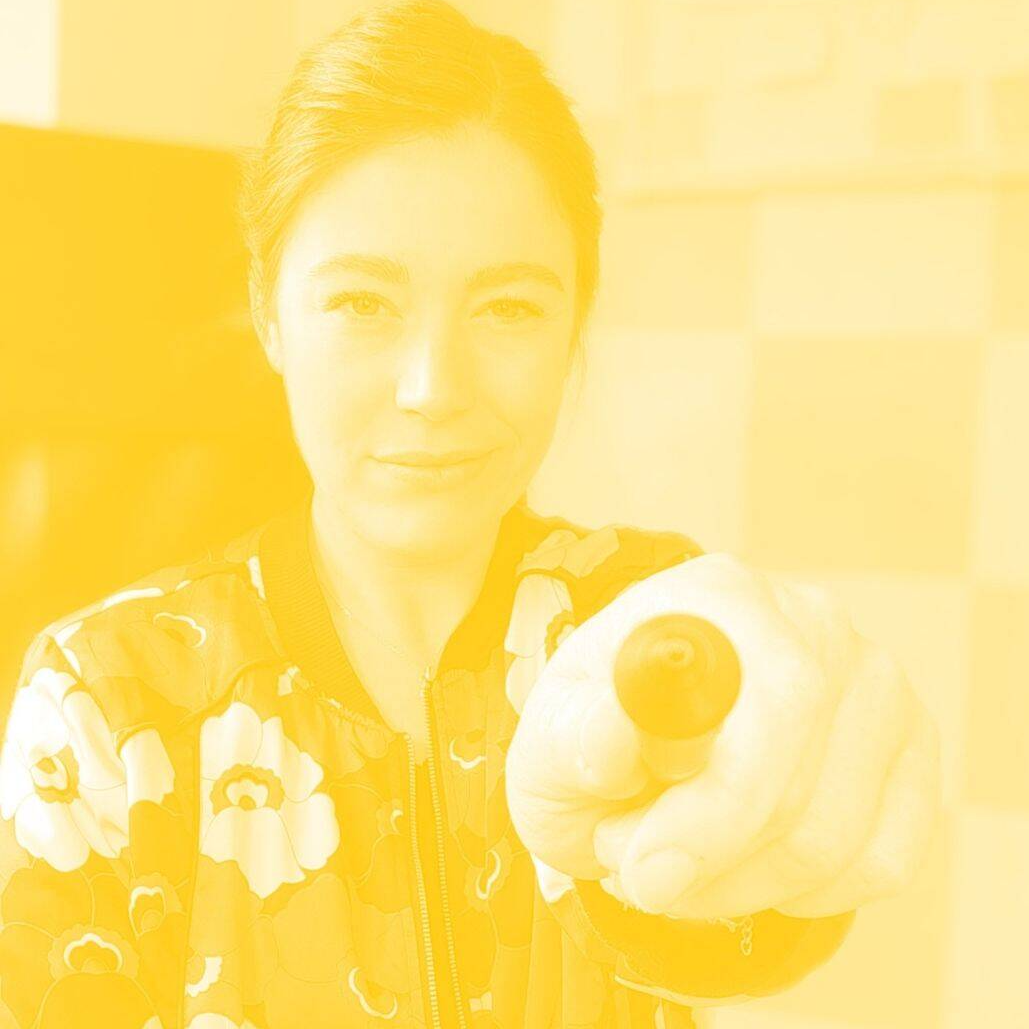 Faustine Debeaumorel - Graphiste 🍋Ton identité facile à utiliser