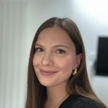 Manon Menu - DIRECTRICE ARTISTIQUE & WEBDESIGNER
