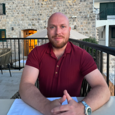 Oliver Holcombe - Account Manager