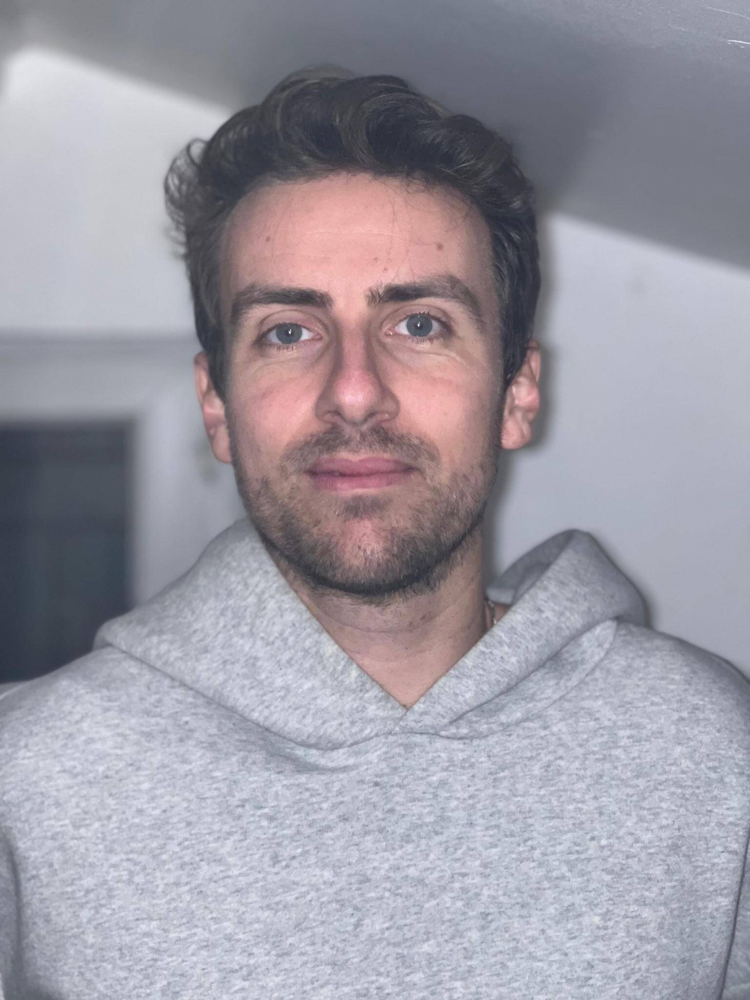 Nicolas B.