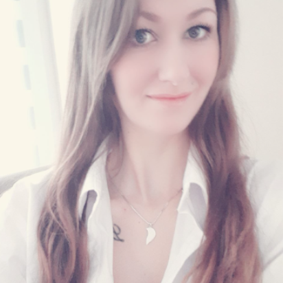 Jennifer  - Emotional Editorial writer for health and nutrition