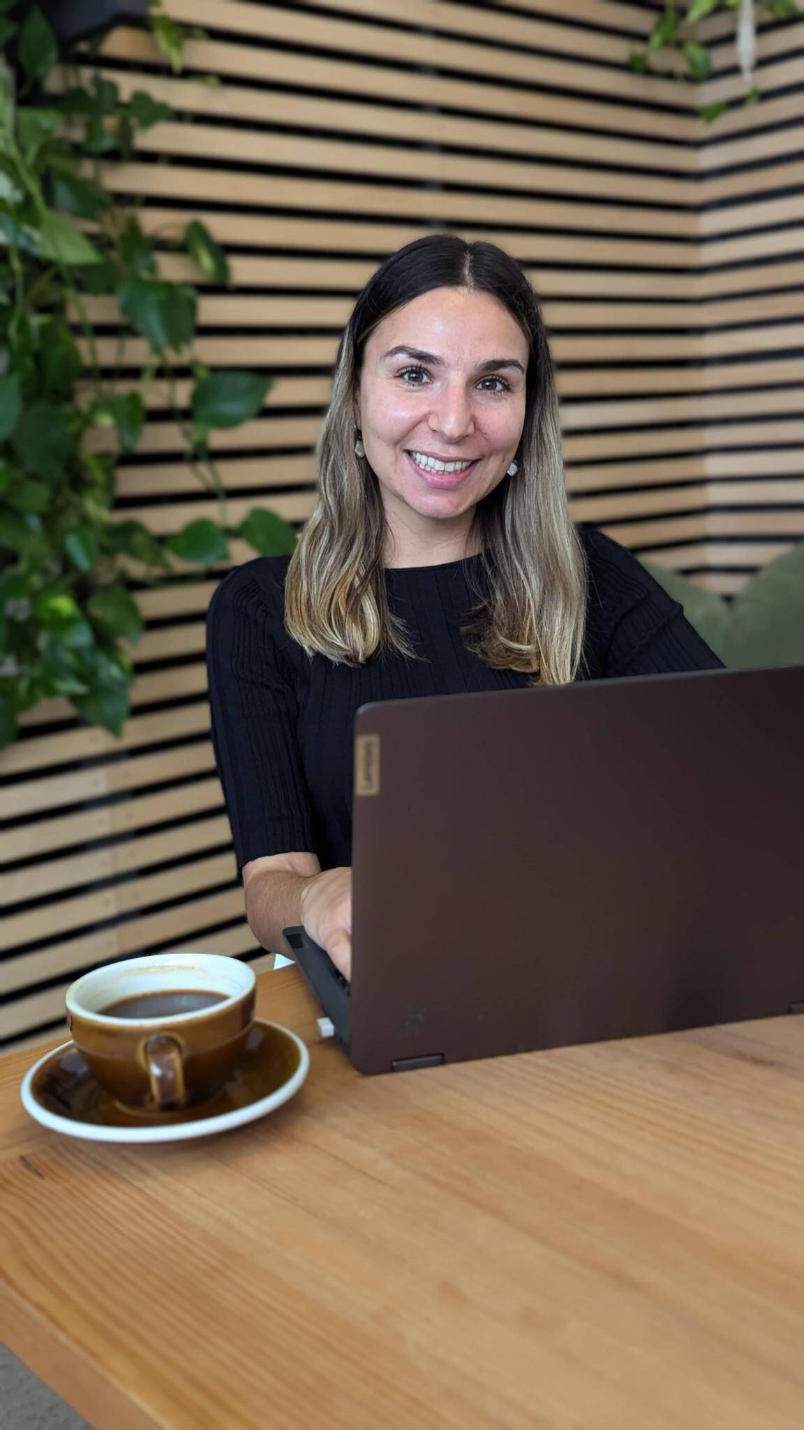 Sandy Claps - Online Business Manager | Operations & Systems 