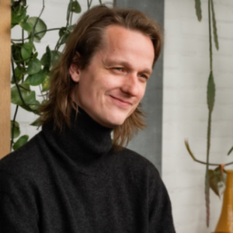 Joshua De Lange - Senior Product Designer & Engineer