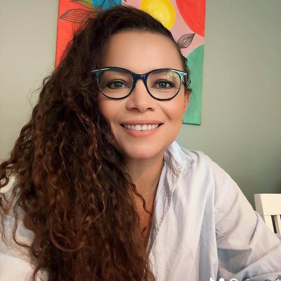 Gina Cabarcas - Closer & Setter. Creo transformación y conexión.