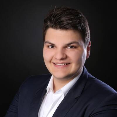 Ermin B. - Salesforce System Engineer