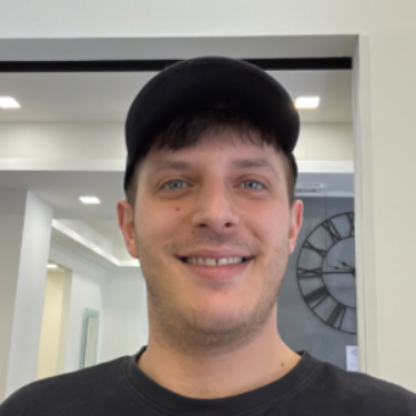 Riccardo Blangero - 3D Product Artist & Motion Designer