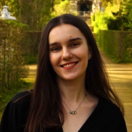 Anna S. - Writer
