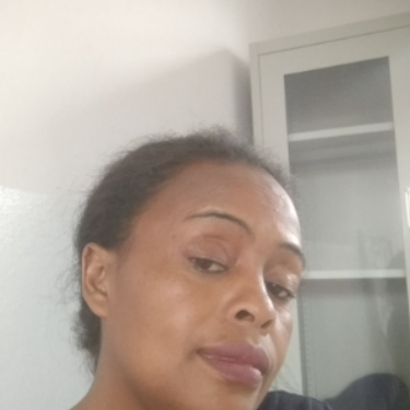 Lovaherimamy Andriminonirina - Agent service client FR, Support Email chat, Zende