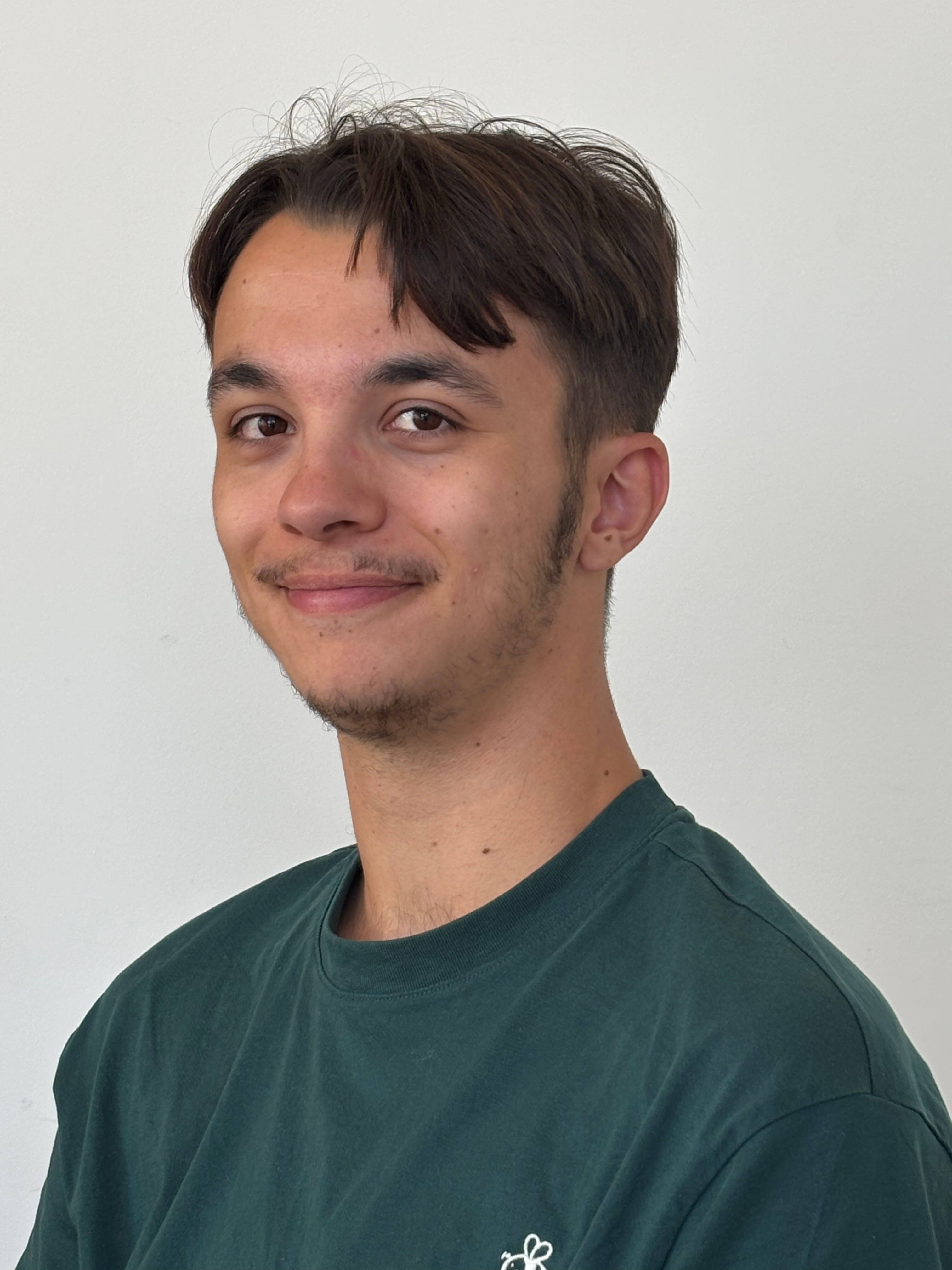 Valentin Ribezzi - Développeur Web WordPress | Vue/Nuxt.js | UI