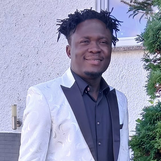 Mahuton Isaac  - Développeur no-code & consultant IA pour entrepris