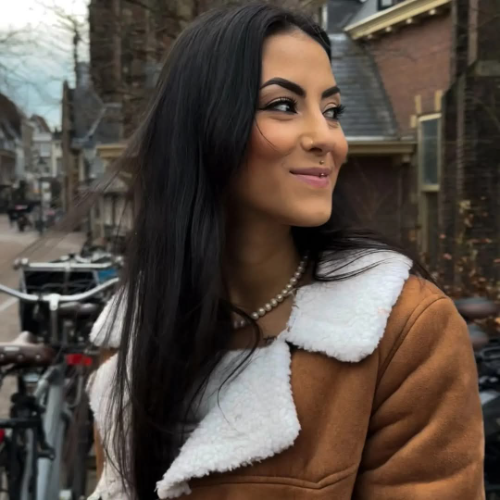 Jamila Lakhlifi - Multilingual Content Writer & Translator