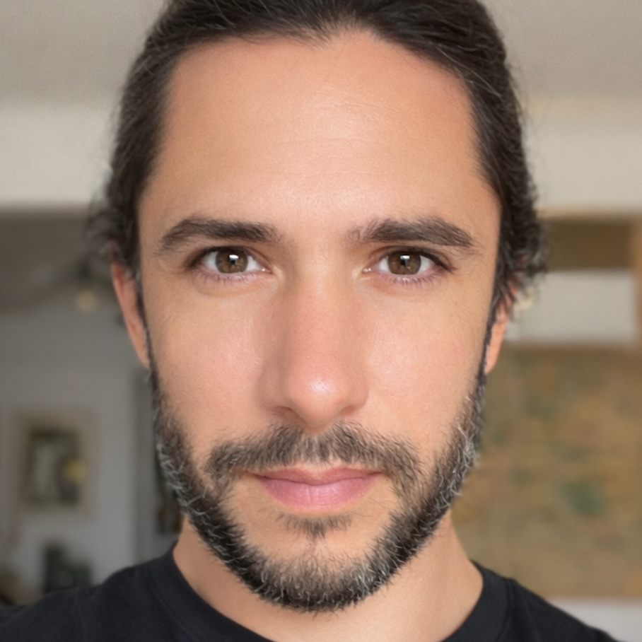 Julien R.