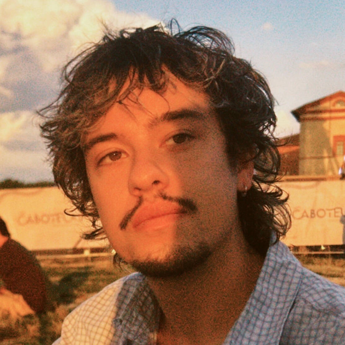Gabriel G. - DA et Designer Graphique