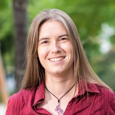Andrea Kling - Nacharbeit von KI-Texten, Krimi-/Fantasylektorin