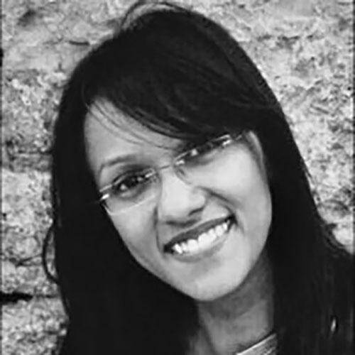Oumayma D. - Senior IT Recruiter | UX/UI Designer Junior