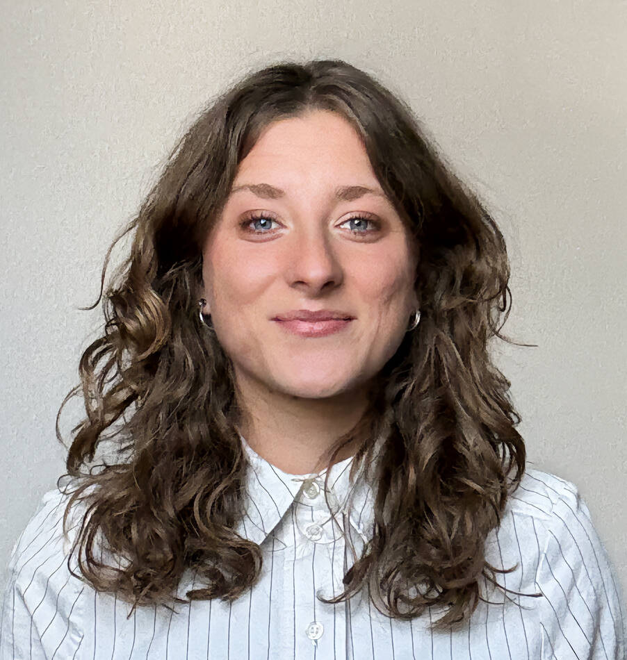 Alexandra S. - Grafikdesignerin für Print & Web