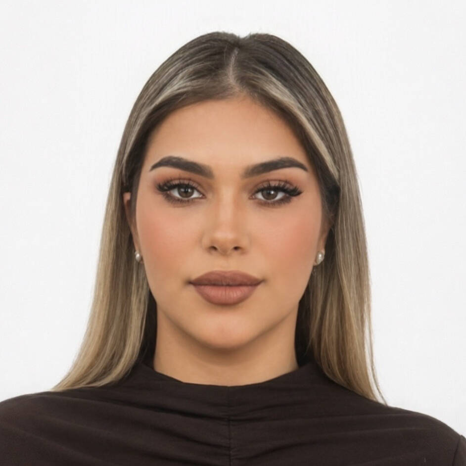 Lyna Yekdah - Community manager 