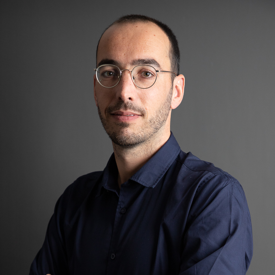Adrien  - Web Analyst / Expert Tracking / Data Visualisation