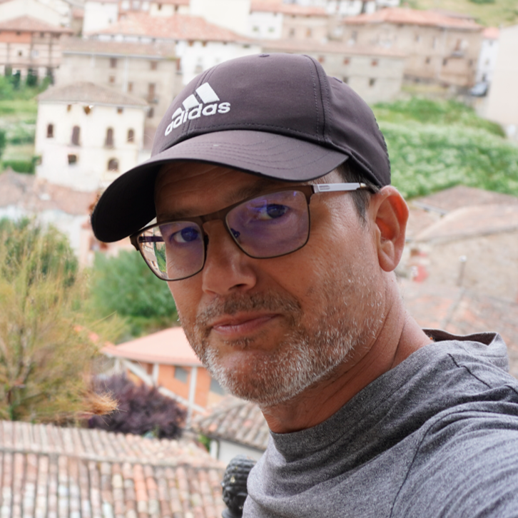 Miguel Maestre - Programador senior | PHP, Laravel, IA, Claude