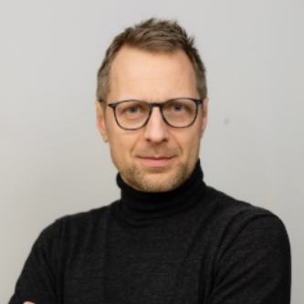 Przemek Ciempiel - Solution & Business Architect