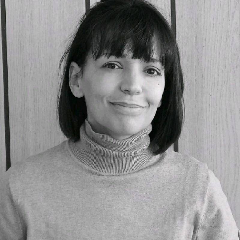 Lucía V.