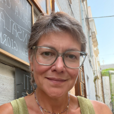 Camila Zeni - Senior Product Manager