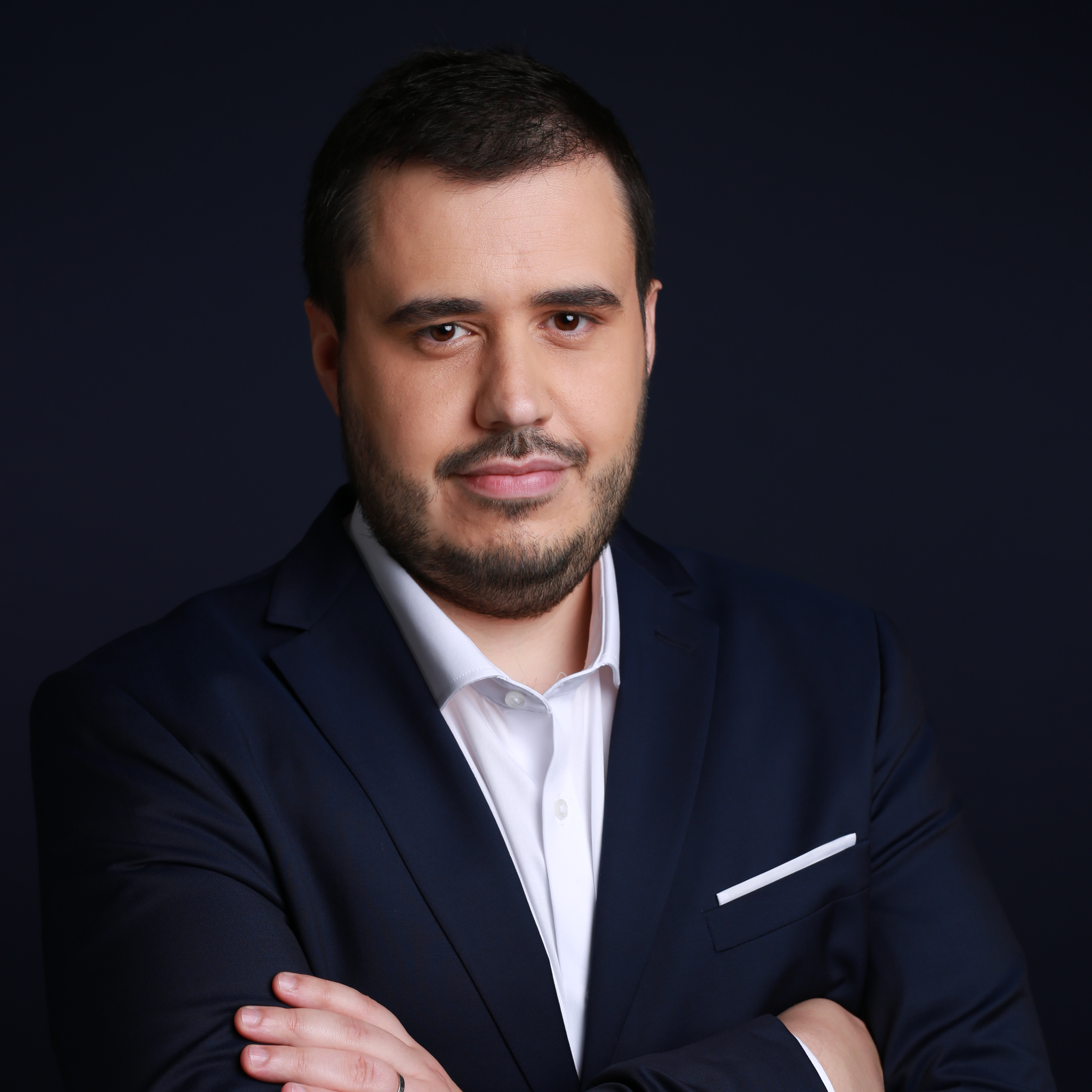 Elias B.