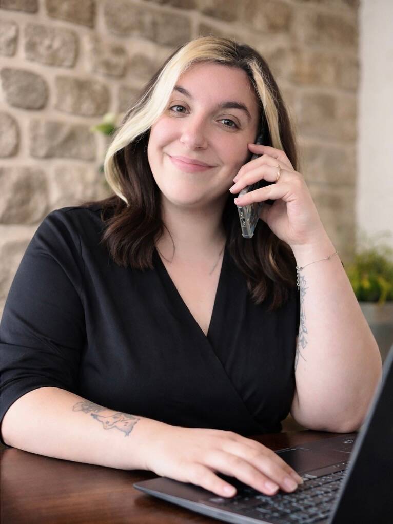 Victoria Frino - Assistante administrative Vétérinaire & Immobilier
