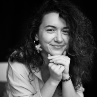 Anastasiia Kirii - Copywriter | Creative Strategist | Video Director 