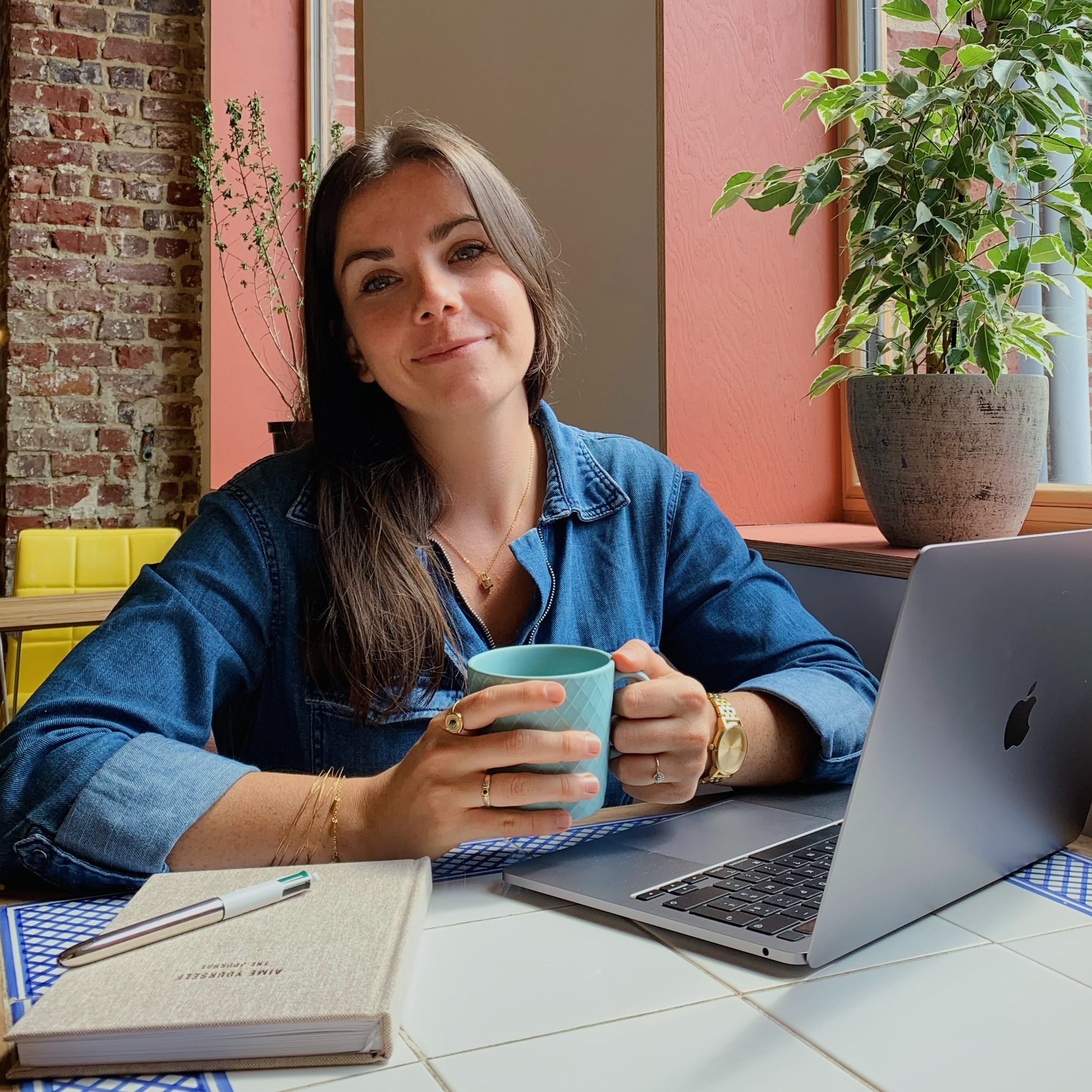 Manon Zéo - 🌈 Social Media Manager & Community Manager