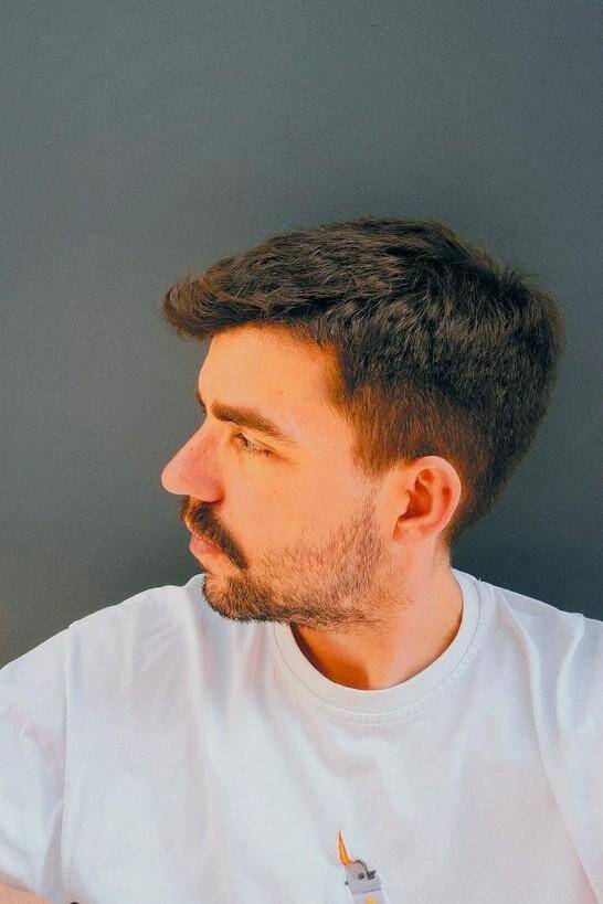 Pierre Bouchet - Graphiste / Motion Designer