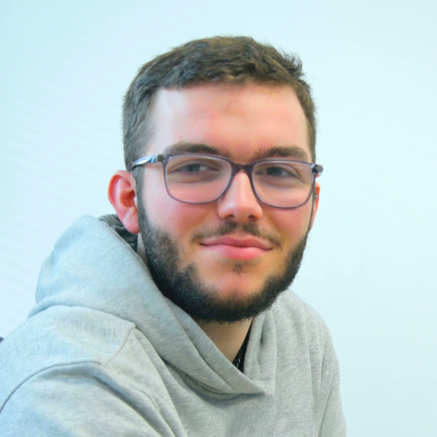 Emric Pichonnier - Développeur Fullstack - Java | Elixir 