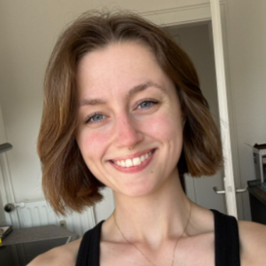 Laura Lazar - SEO-Texterin, Korrekturleserin, UGC Inhalte