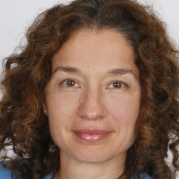 Deniz Celikoez - AI Transformation & Interim Manager-Operating Mod 