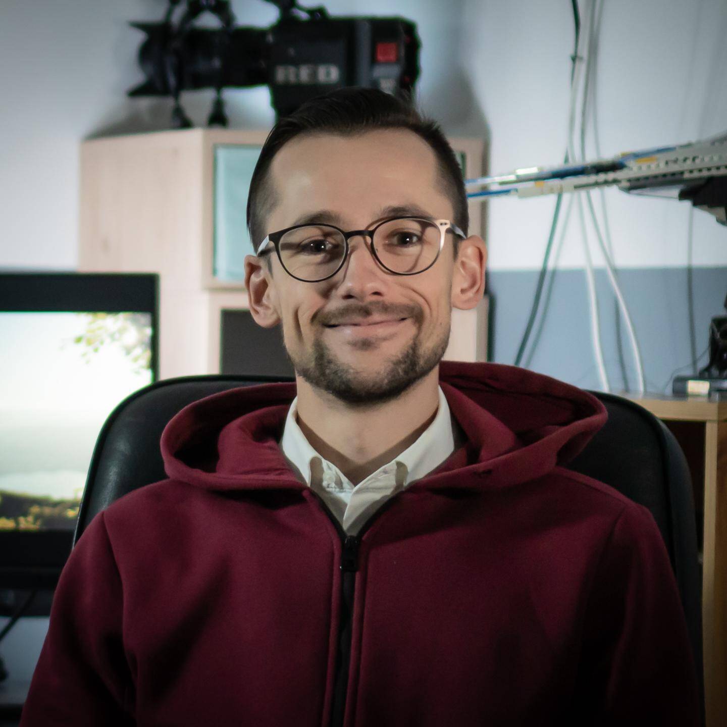 Tanguy Locqueneux - Étalonneur (Colorist) 👨🏻‍🎨 / Cadreur 🎥